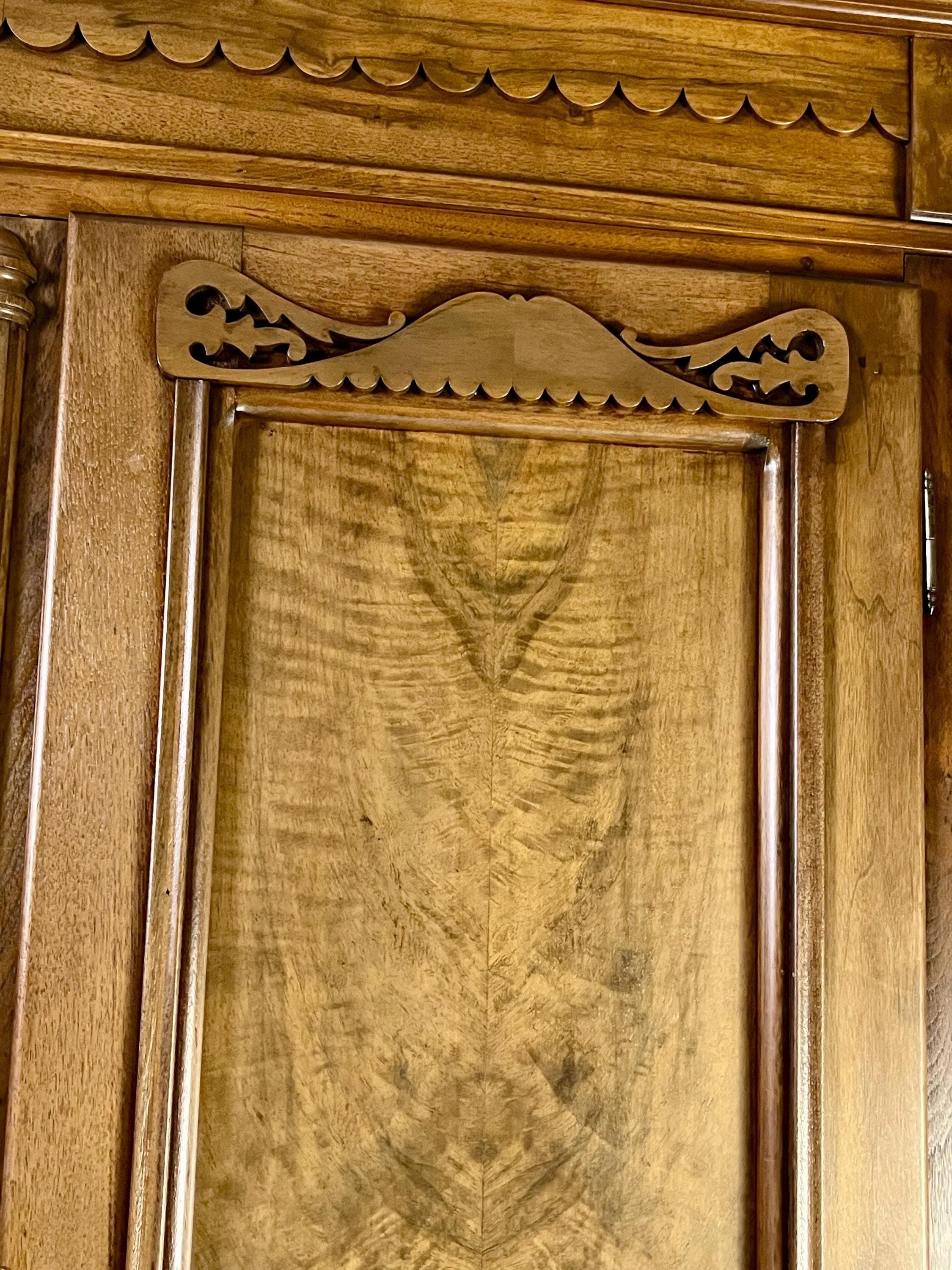 Grand 19th Century "Knock-Down" Burl Walnut Armoire - Thumbnail 6