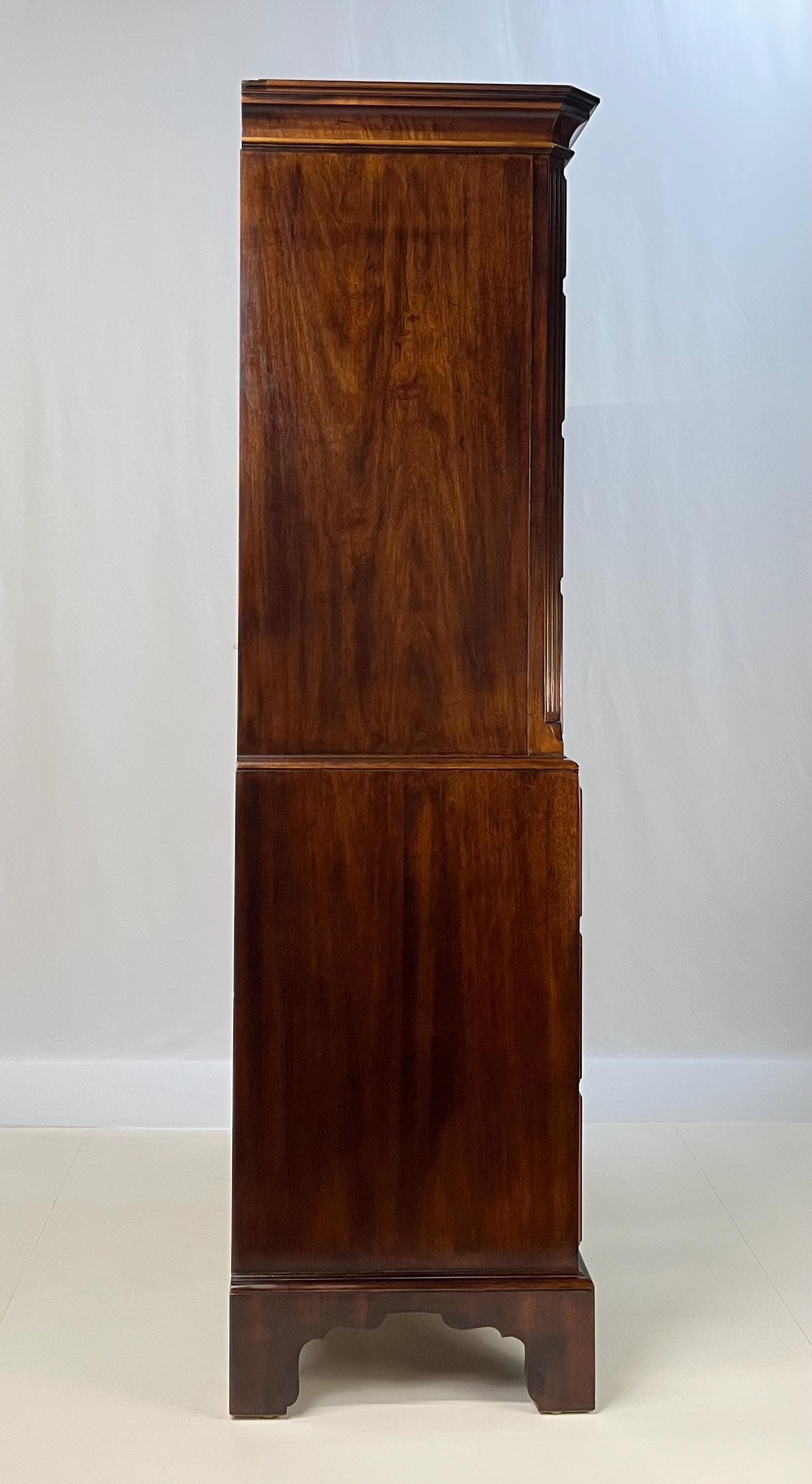 Henredon Aston Court Banded Mahogany and Burlwood Chest on Chest - Thumbnail 8