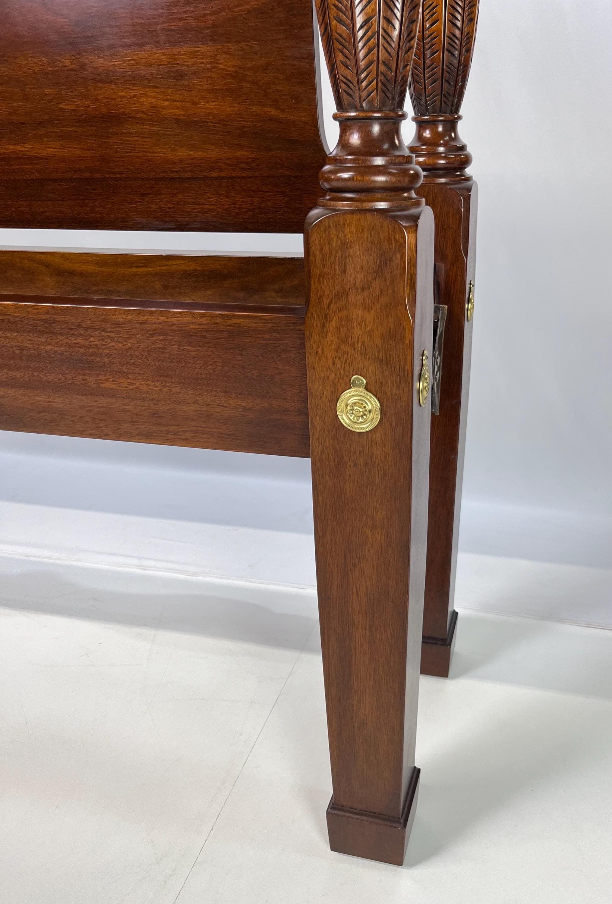 Henkel Harris Virginia Galleries Solid Mahogany Rice Carved Queen Bed - Thumbnail 9