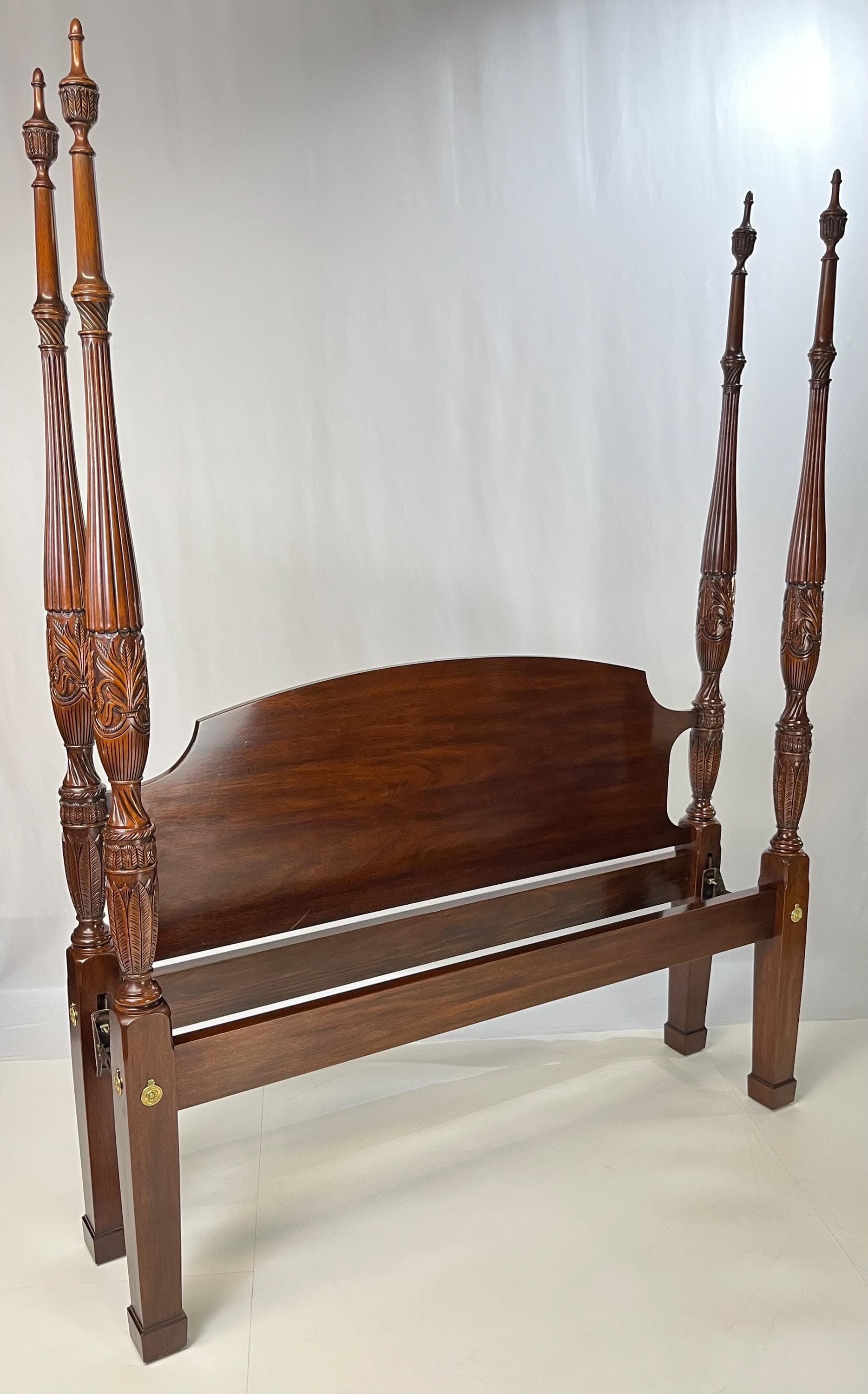 Henkel Harris Virginia Galleries Solid Mahogany Rice Carved Queen Bed - Thumbnail 8