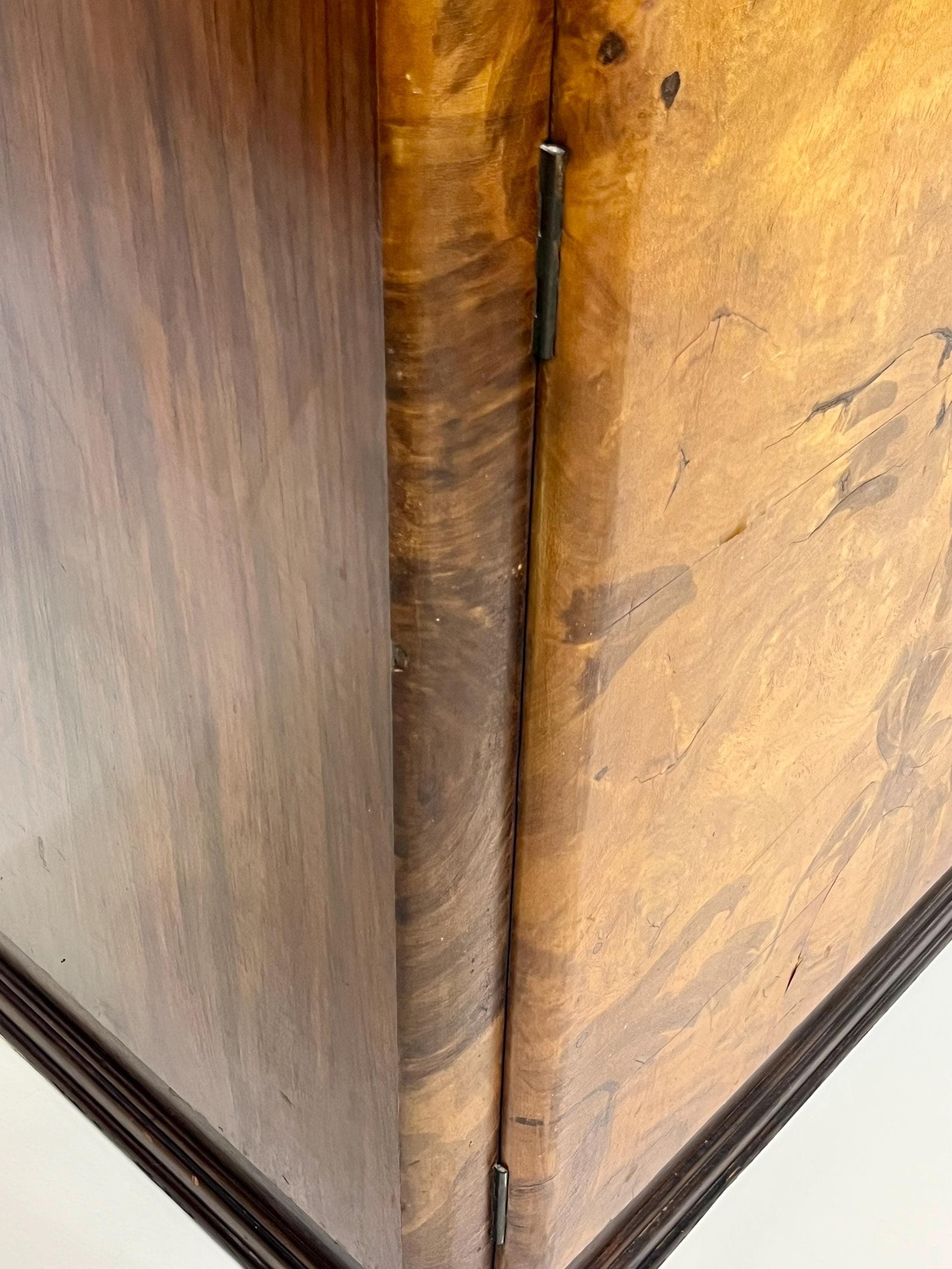 English Art Deco Book-Matched Burl Walnut Wardrobe - Thumbnail 13