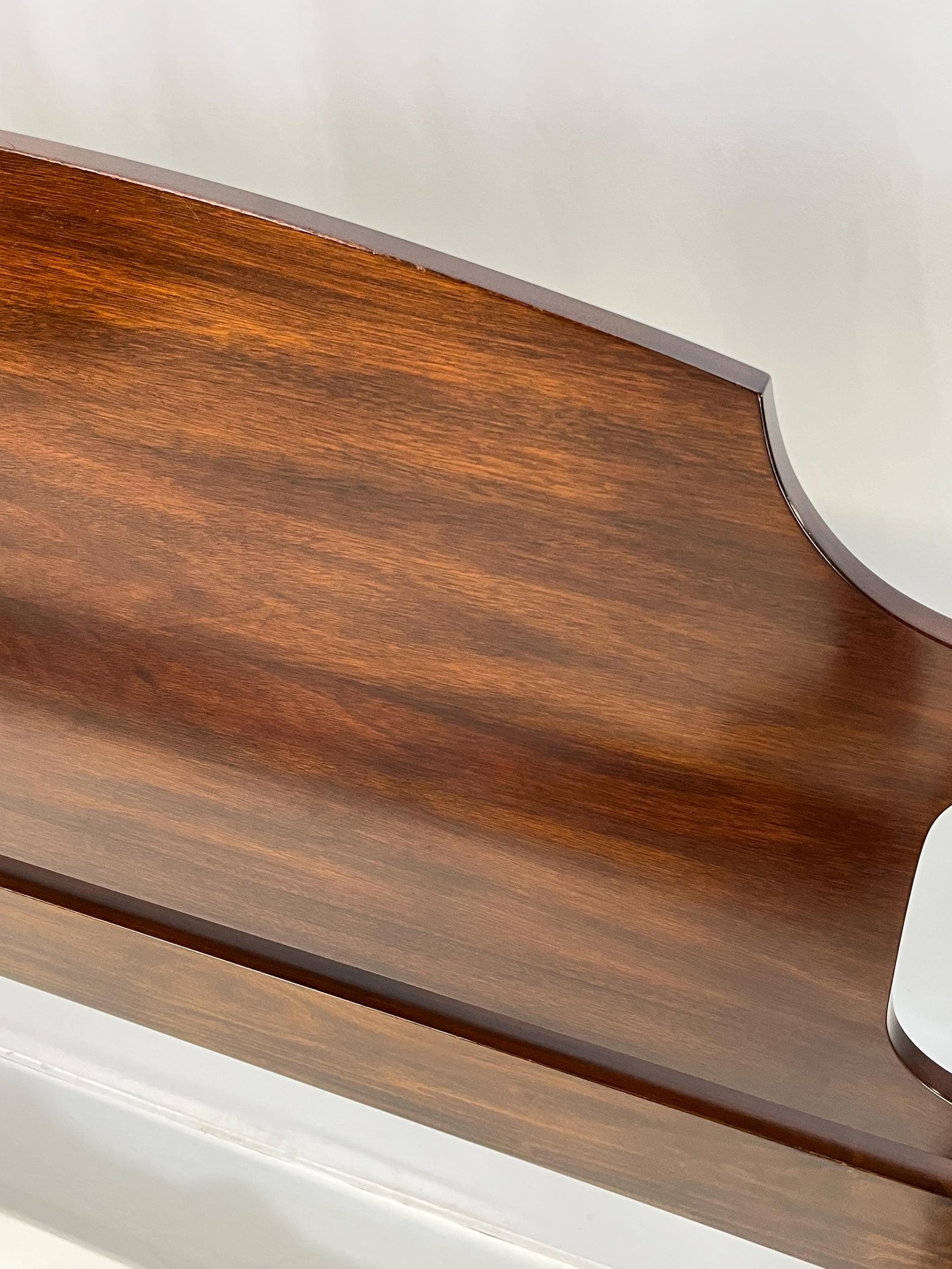 Henkel Harris Virginia Galleries Solid Mahogany Rice Carved Queen Bed - Thumbnail 15
