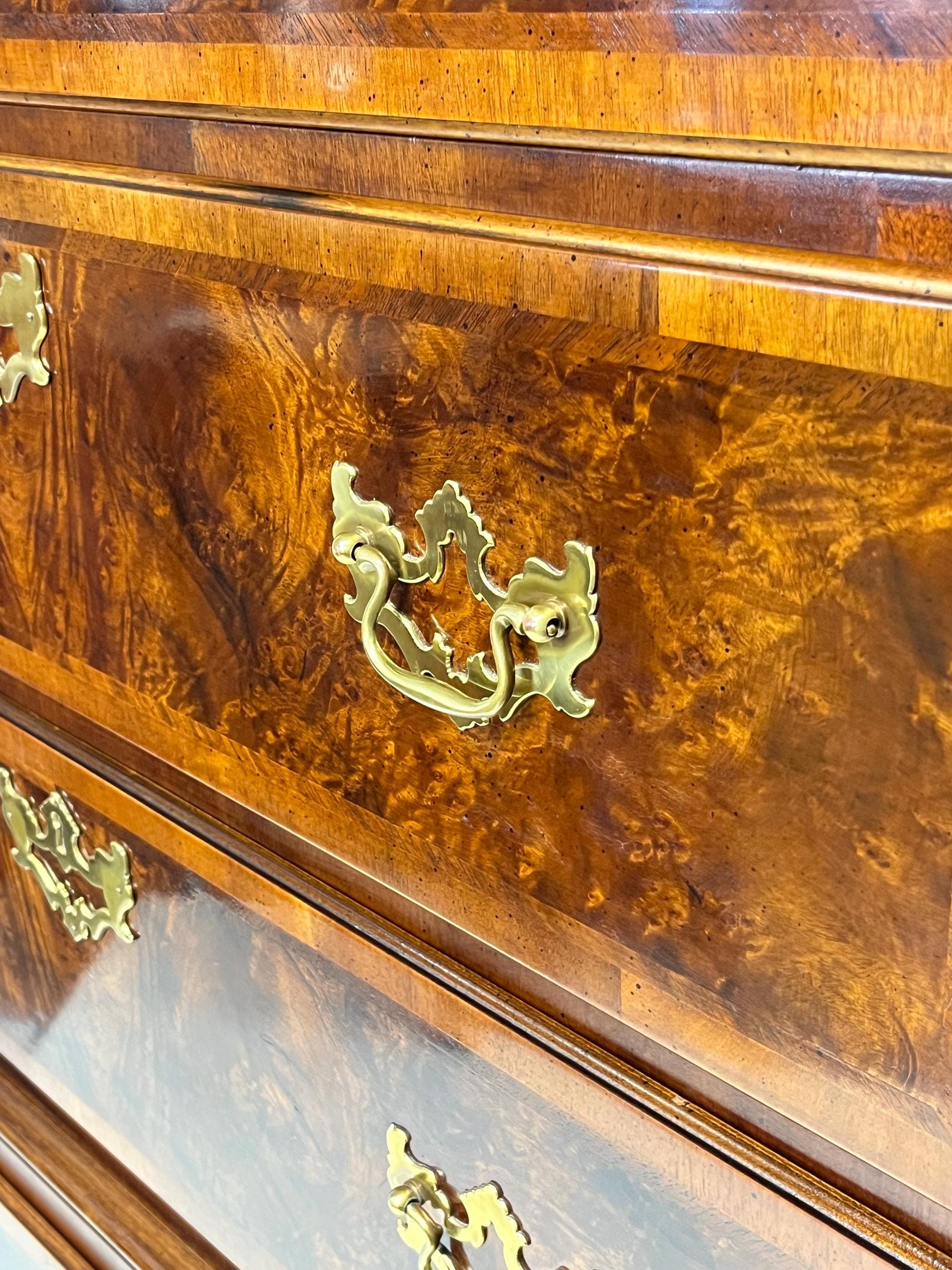 Henredon Aston Court Banded Mahogany and Burlwood Chest on Chest - Thumbnail 12