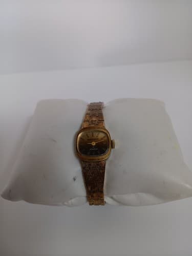 Vintage Hamilton Woman's 17 Jewel Wrist Watch - Thumbnail 2