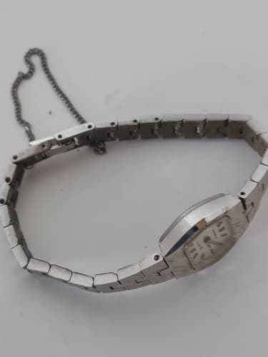 Vintage Womans Caravelle by Bulova Quartz Wrist Watch Silver Toned - Thumbnail 4