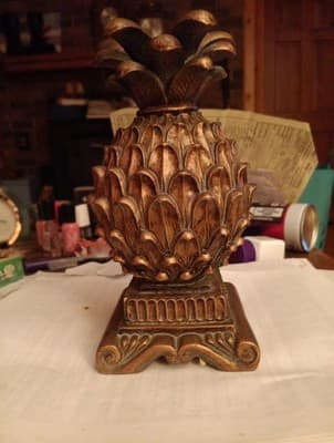 Decorative Quartz Shelf Mantle Desk Clock Pineapple Gold Toned Works Roman... - Thumbnail 6