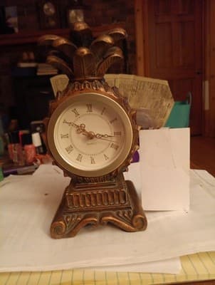 Decorative Quartz Shelf Mantle Desk Clock Pineapple Gold Toned Works Roman... - Thumbnail 3