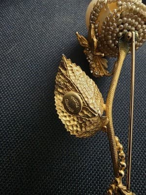 Vintage Hattie Carnegie Rare Rose MOP Gold Filled Crystal Bee Broach Signed - Thumbnail 6