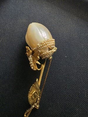 Vintage Hattie Carnegie Rare Rose MOP Gold Filled Crystal Bee Broach Signed - Thumbnail 4
