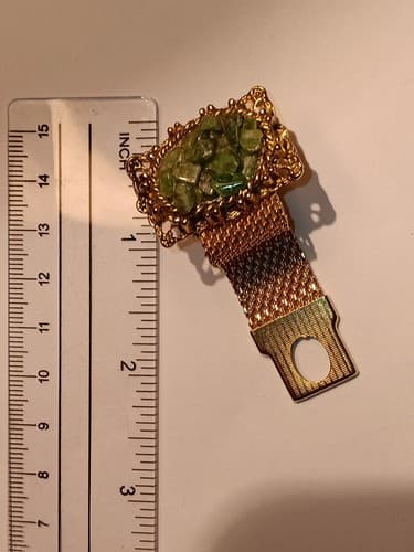 VTG MCM Cuff Links Men’s Green Jade Style Stone & Gold Tone Wraparound Mesh - Thumbnail 2
