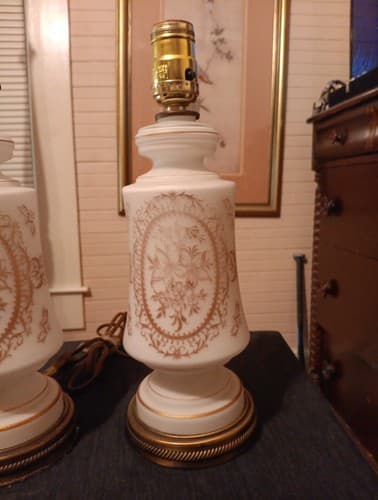 Vintage MCM White Gold Satin Glass Pair Dresser Lamps - Thumbnail 3