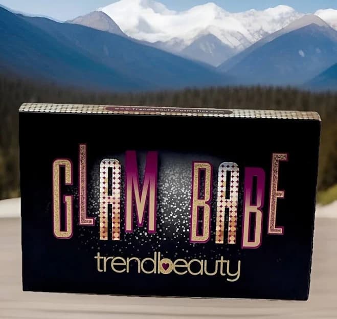 Glam Babe 15 Color Eyeshadow Palette in Countertop Display - Thumbnail 6