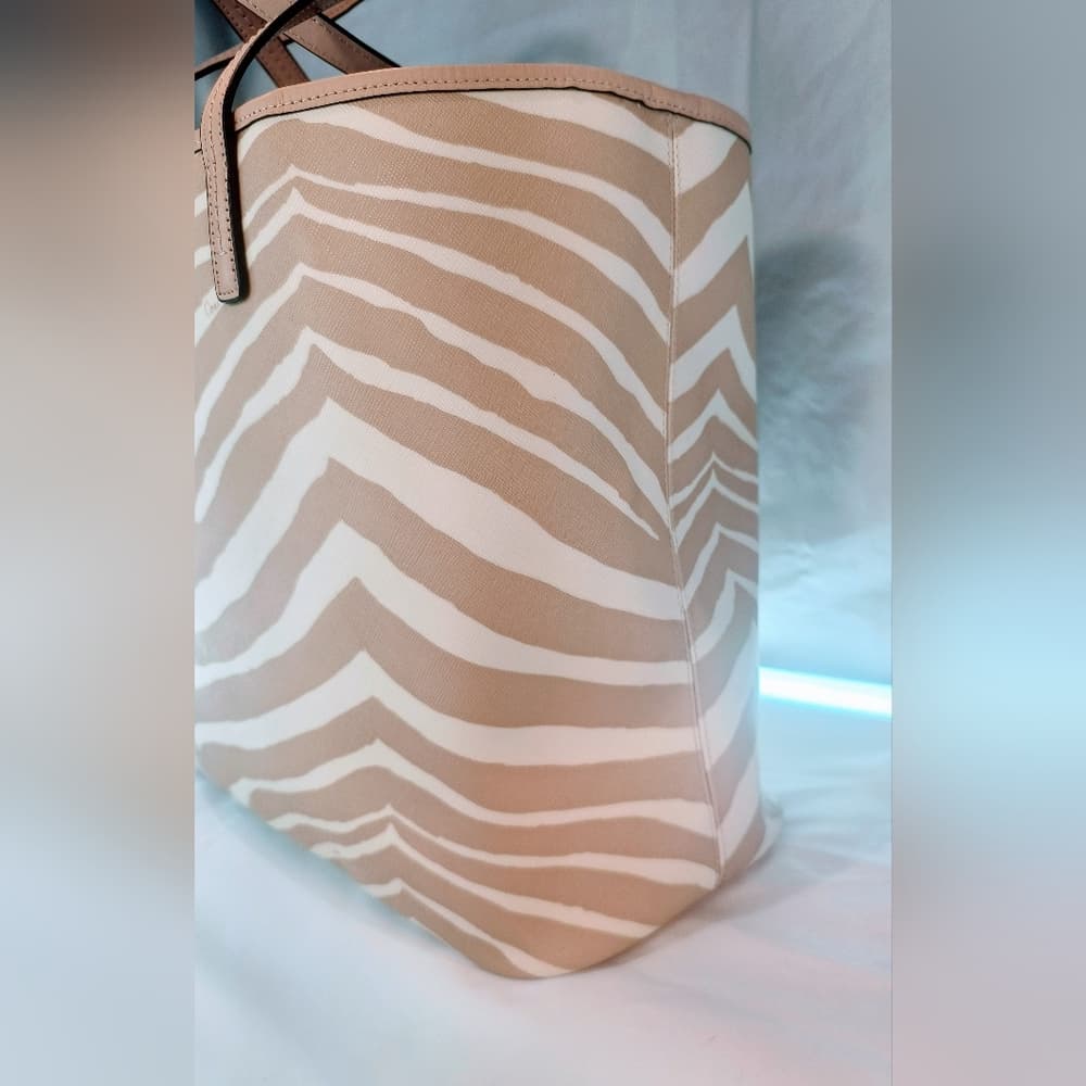 COACH Park Tan & Cream Zebra Print Metro Tote, F26983 - Thumbnail 4