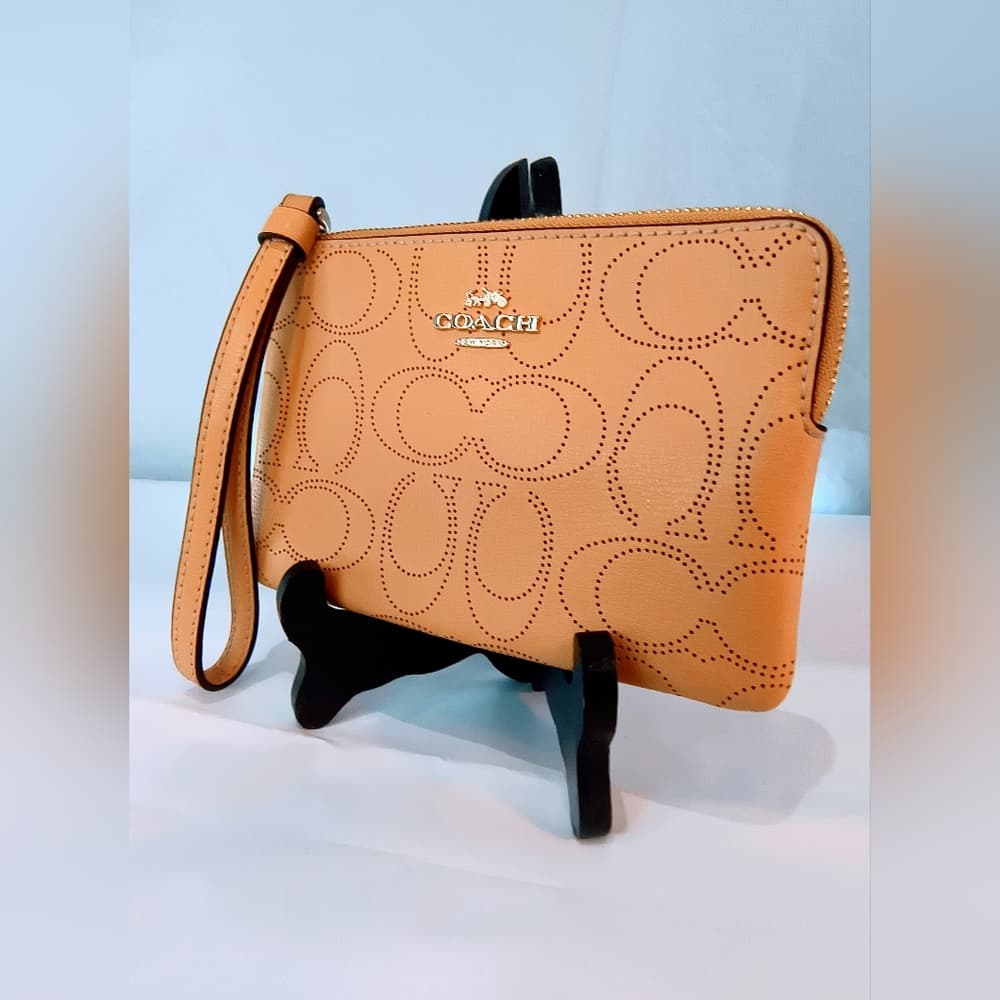 NWOT COACH Perforated Leather Corner Zip Wristlet in Honey/Tan Color - Thumbnail 12