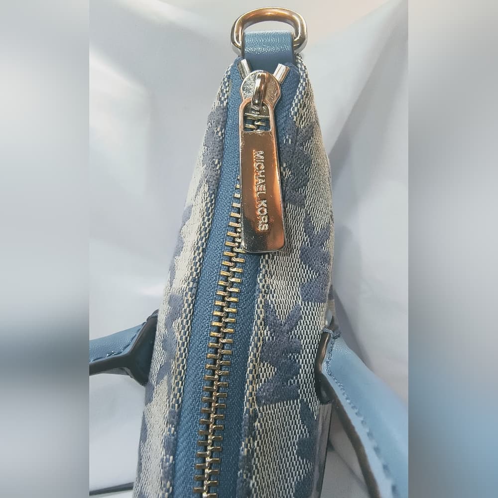 MICHAEL KORS Hyde Small Canvas & Leather Satchel / Crossbody in Denium Blue - Thumbnail 8