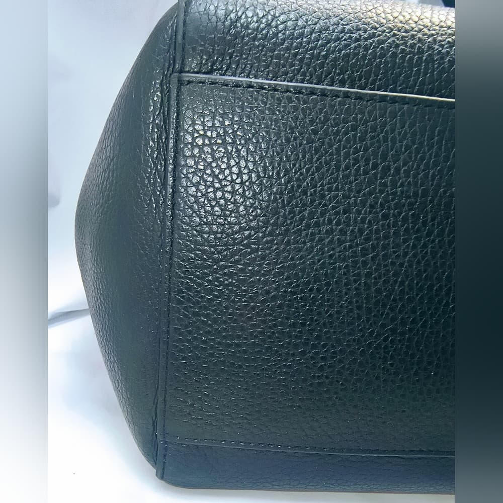 FURLA Black Leather Women's Tote / Top Handle Satchel with Gold-toned Hardware - Thumbnail 6