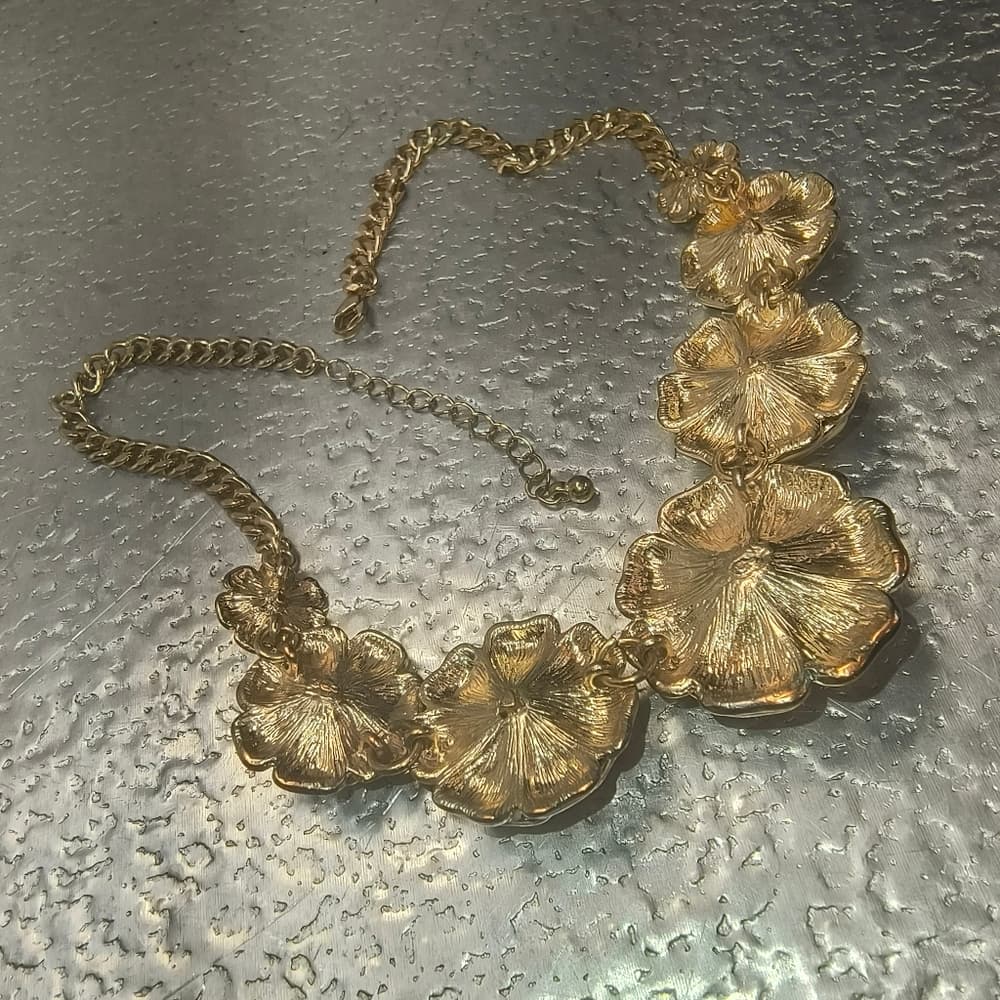 Vintage Gold-toned & Pale Yellow Floral Necklace with Rhinestone Accents - Thumbnail 4