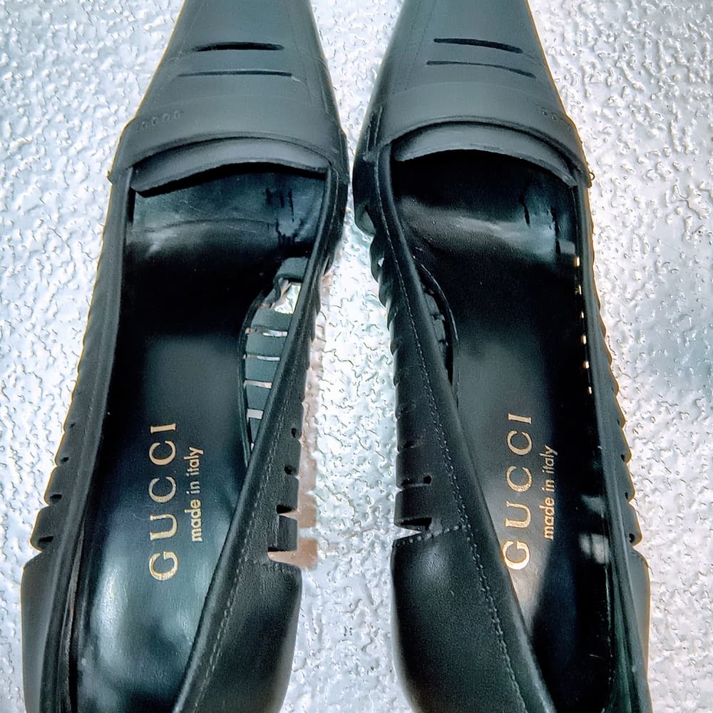 GUCCI Black Leather Laser Cut Square Toe Pumps, Size 35 - Thumbnail 3
