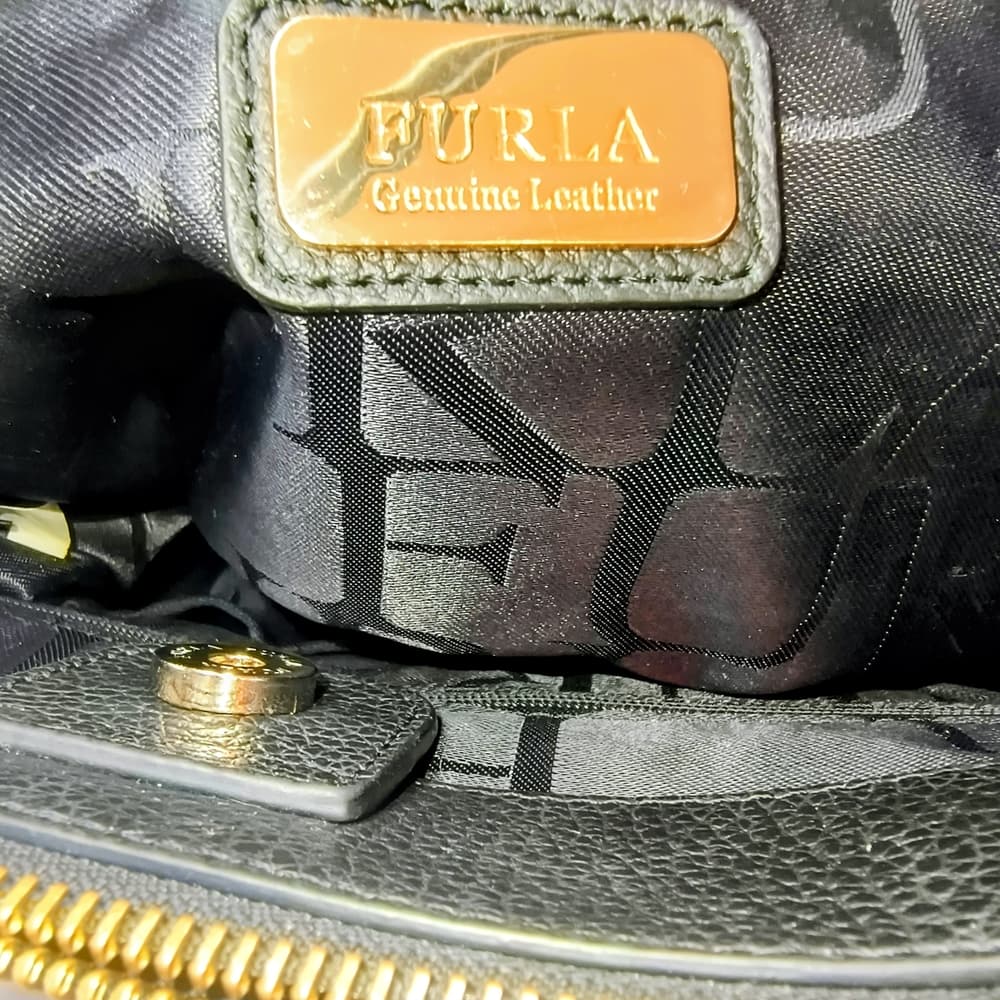 FURLA Black Leather Women's Tote / Top Handle Satchel with Gold-toned Hardware - Thumbnail 12