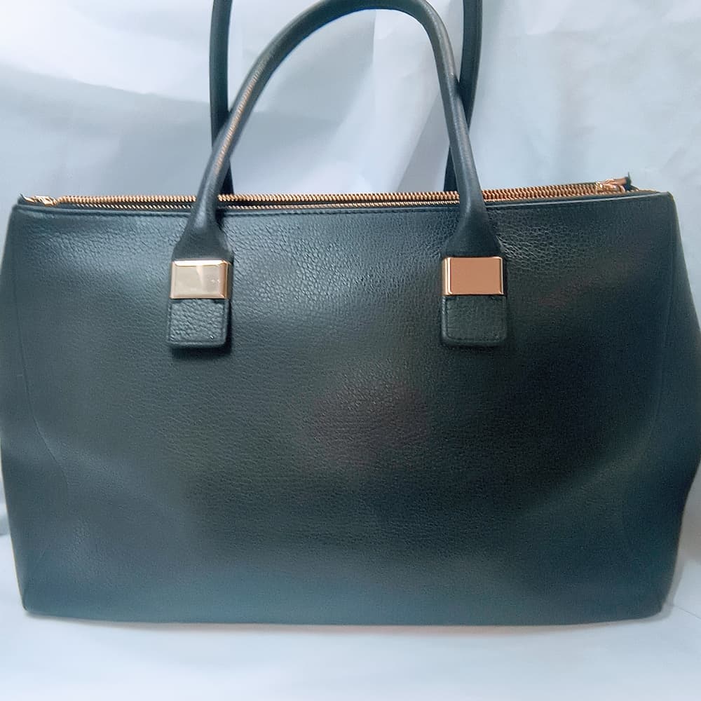 FURLA Black Leather Women's Tote / Top Handle Satchel with Gold-toned Hardware - Thumbnail 3