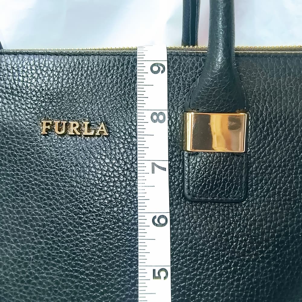 FURLA Black Leather Women's Tote / Top Handle Satchel with Gold-toned Hardware - Thumbnail 15