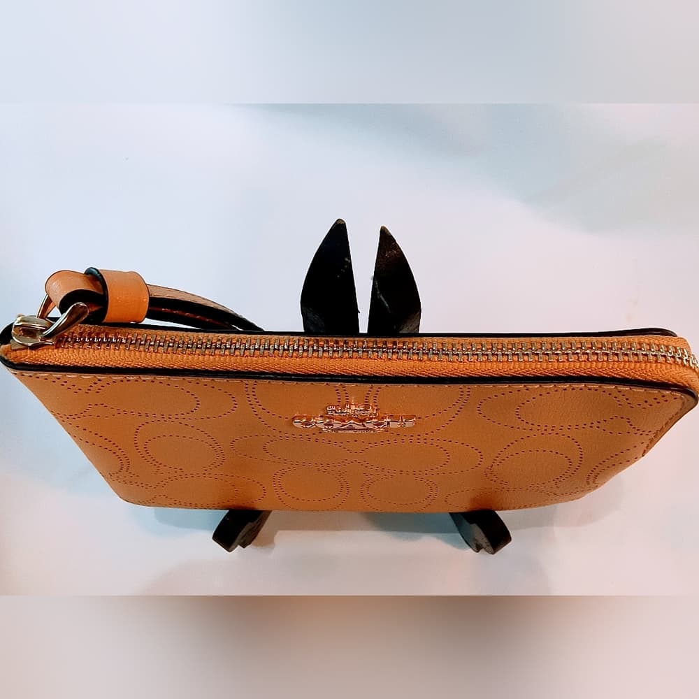 NWOT COACH Perforated Leather Corner Zip Wristlet in Honey/Tan Color - Thumbnail 6