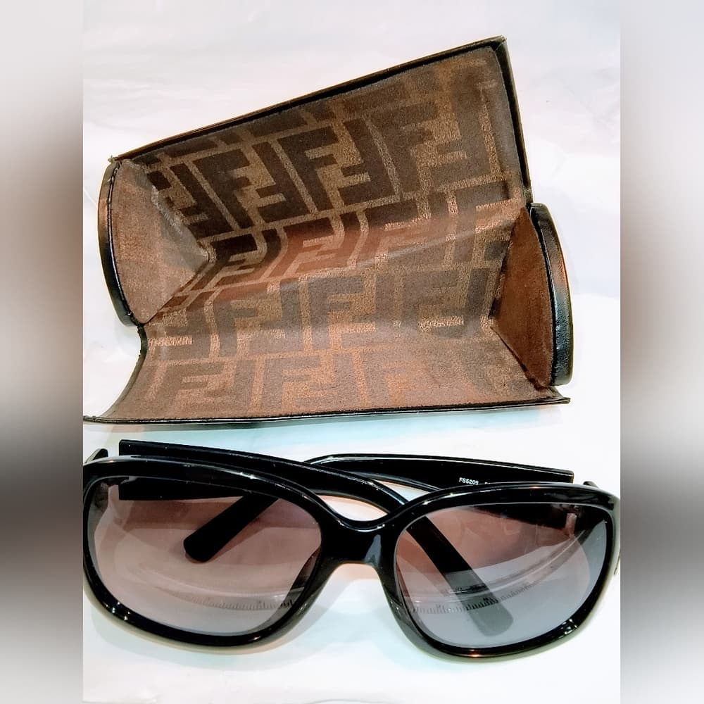 FENDI Black Sunglasses with Silver Accents - Thumbnail 6