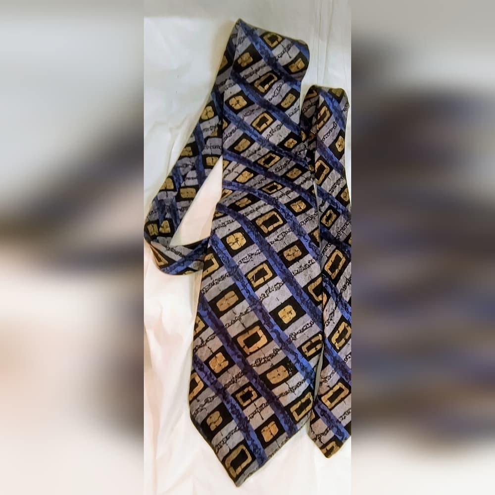 MULBERRY - 2 Mulberry Geometric Pattern Ties & 1 Thai Silk Tie Bundle - Thumbnail 5