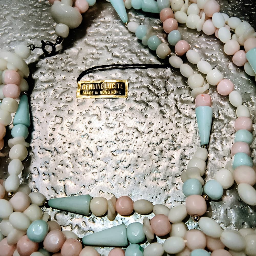Vintage Circa 1950-1960 Genuine Lucite Costume Jewelry Pastel Beaded Necklace