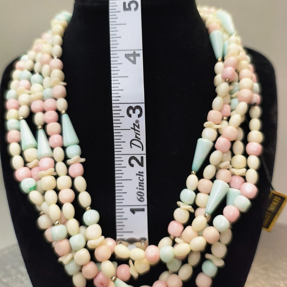 Vintage Circa 1950-1960 Genuine Lucite Costume Jewelry Pastel Beaded Necklace - Thumbnail 5