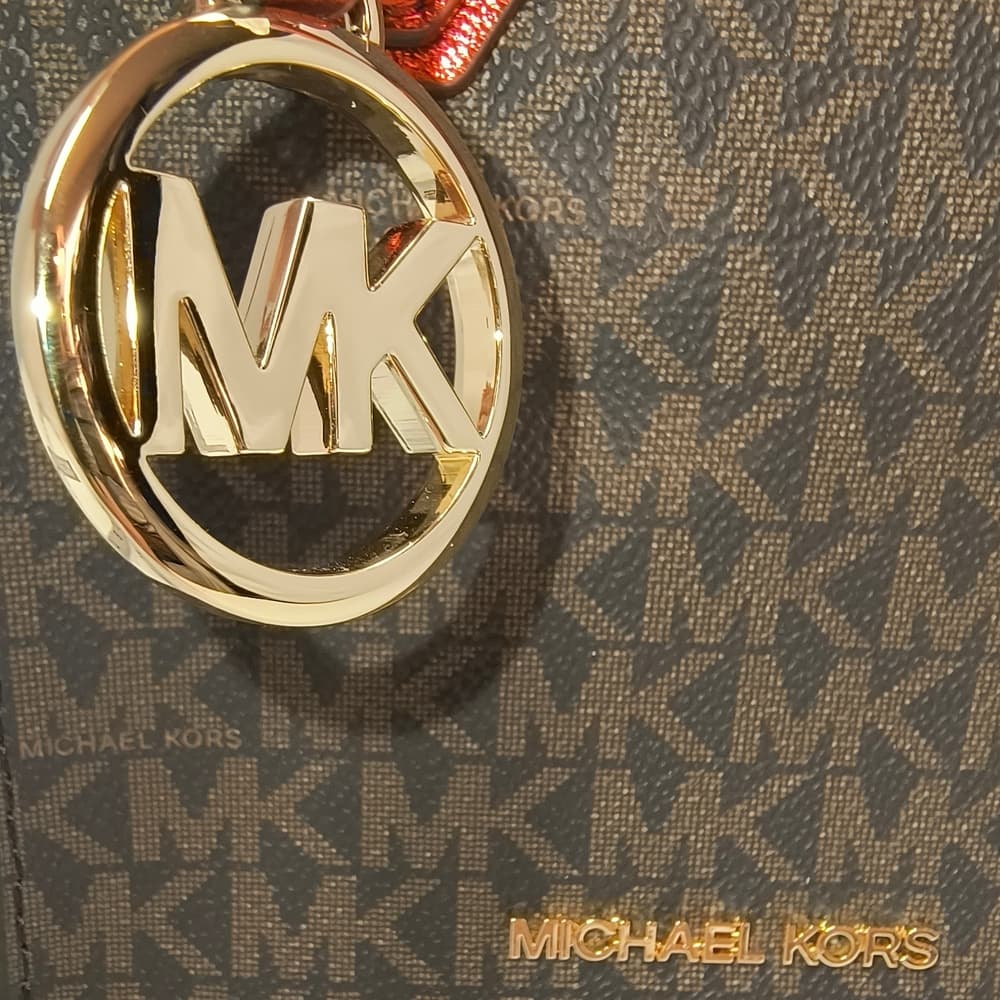 MICHAEL KORS Mercer Extra-Small Signature Logo Crossbody Bag in Metallic Red - Thumbnail 14