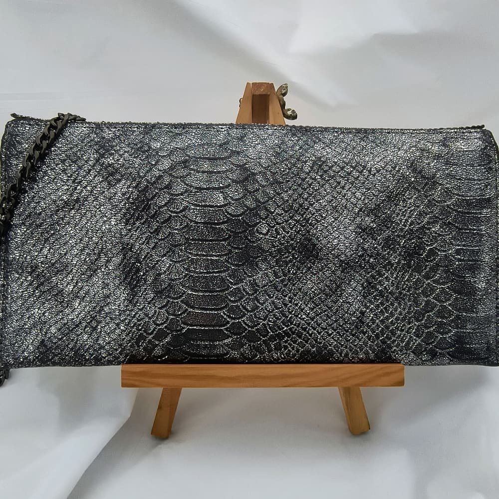 Elegant STARLET Black Chain Silver Rhinestone Clutch - Thumbnail 2