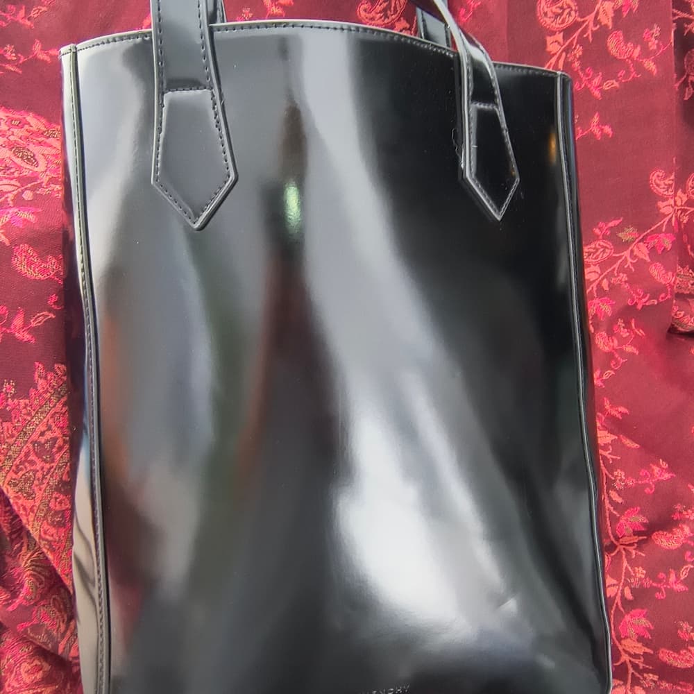BUNDLE: Givenchy Bracelet, Matching Earrings, Parfume Tote, & Hoop Earrings - Thumbnail 3