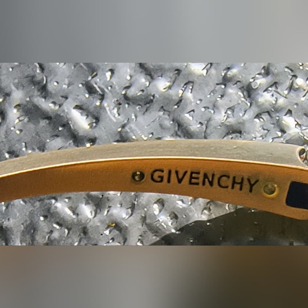BUNDLE: Givenchy Bracelet, Matching Earrings, Parfume Tote, & Hoop Earrings - Thumbnail 15