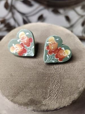 Vintage Hand Painted Folk Art Green Floral Wood Heart Post Stud Earrings - Thumbnail 2