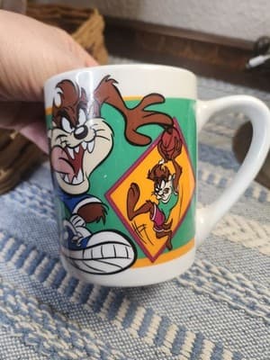 Vintage Gibson Mug Sports Lt Green Looney Tunes Tazmanian Devil Basketball Cup - Thumbnail 4