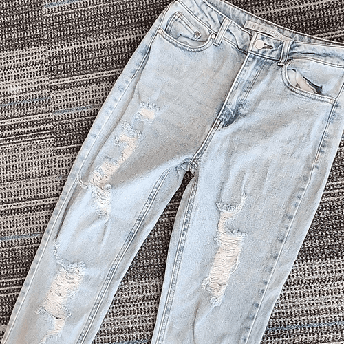 Tinseltown Light Wash Distressed Skinny Jeans Raw Hem Cropped - Thumbnail 3