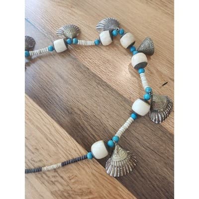 Vintage chunky shell beaded necklace with round bone and wood accent beads - Thumbnail 2