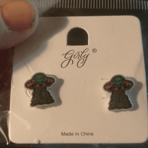 No Bad Trips Tiny Acrylic Stud Earrings - Thumbnail 3