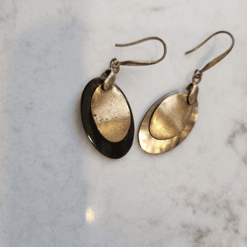 Elegant Gold and Iridescent Earrings - Thumbnail 3