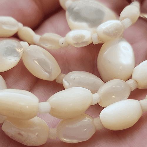 Vintage White Mother of Pearl Oblong Beaded Necklace - Thumbnail 11