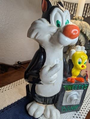 Vintage Warner Bros. Inc CERAMIC Tweety & Silvester 1972 Coin Bank hand Painted - Thumbnail 3