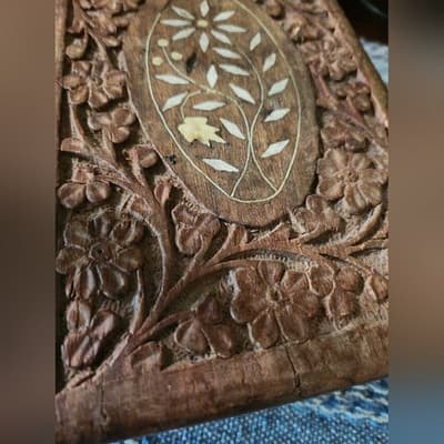 Mid Century Intricately Carved Wooden Jewelry Box With Shell Inlay - Thumbnail 10