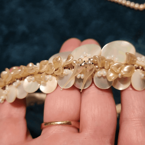 Rare Vintage 1940s Mother Of Pearl Corded Choker with Love Bird Pair and Earring - Thumbnail 8
