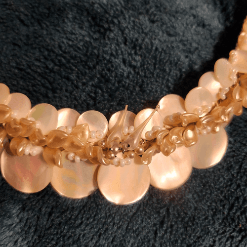 Rare Vintage 1940s Mother Of Pearl Corded Choker with Love Bird Pair and Earring - Thumbnail 12