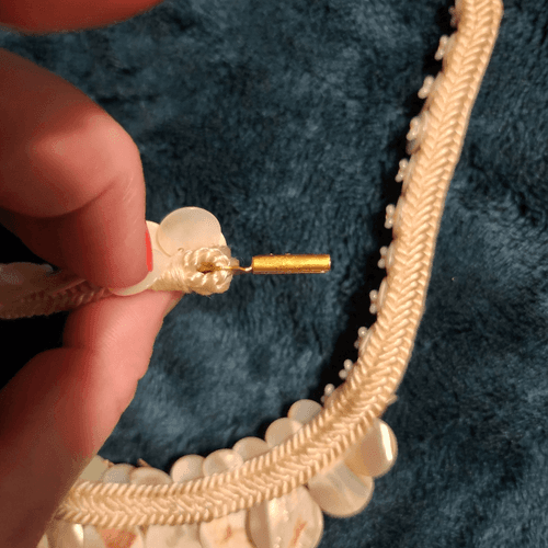 Rare Vintage 1940s Mother Of Pearl Corded Choker with Love Bird Pair and Earring - Thumbnail 5