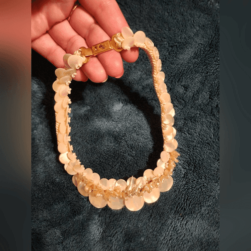 Rare Vintage 1940s Mother Of Pearl Corded Choker with Love Bird Pair and Earring - Thumbnail 10