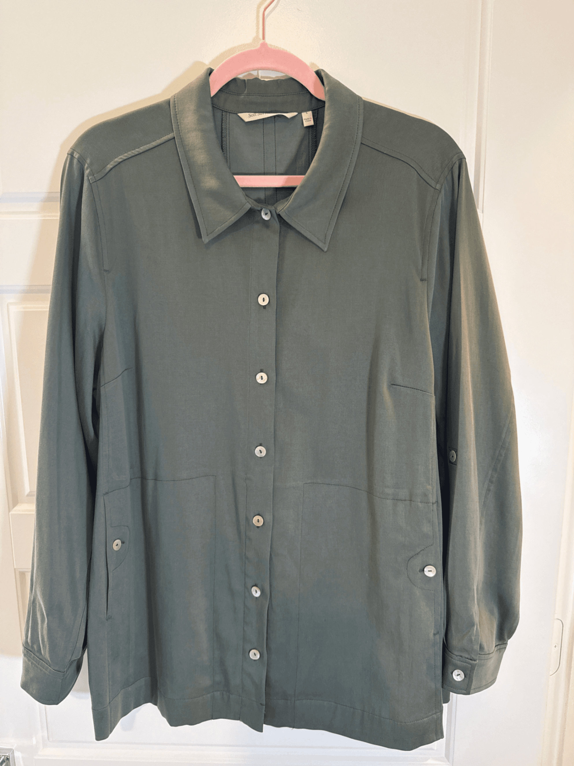 Women’s Green Long Sleeve Button-Up Shirt Size L