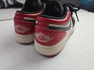 Jordan Shoes Boys 5.5 Y Black White Red Air Jordan 1 Low Bred Toe - Thumbnail 2