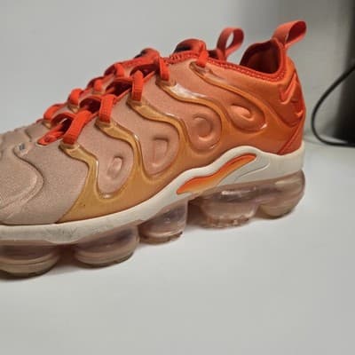 Nike Air VaporMax Plus Women's Size 7 Guava Ice Rush Orange DQ8588-800 - Thumbnail 4